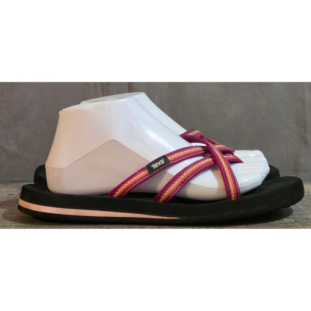 Teva Olowahu Crisscross Sandals Women's Size 9 Purple